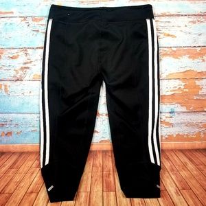 adidas Pants - Adidas 3 stripes running response 3/4 tights sz M adidas Pants - Adidas 3 stripes running response 3/4 tights sz M